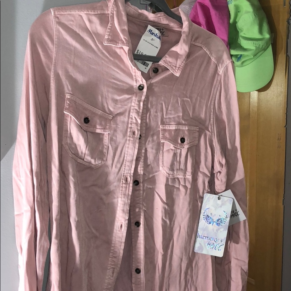 Pink button down Blouse! - Picture 2 of 4